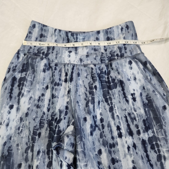 Old Navy Active Size Medium Powersoft Women's Blue Tie-Dye Joggers/legging - Picture 4 of 8